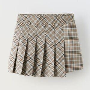 NWT Zara mini skirt for girls, SIZE 10.